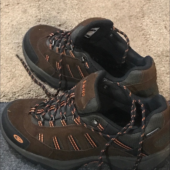 mens walking boots size 8